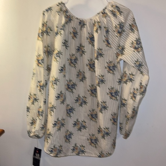 🌹NWT:CHAPS FLORAL BLOUSE - Picture 7 of 10